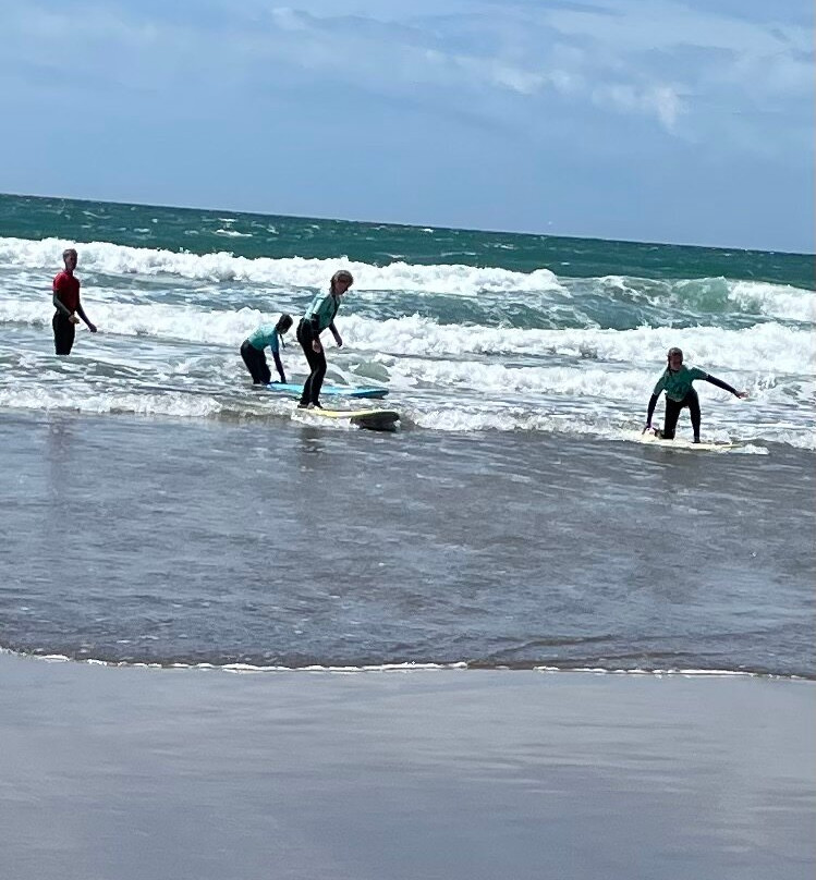 Adventure Bay Surf School-托波因特必去景点