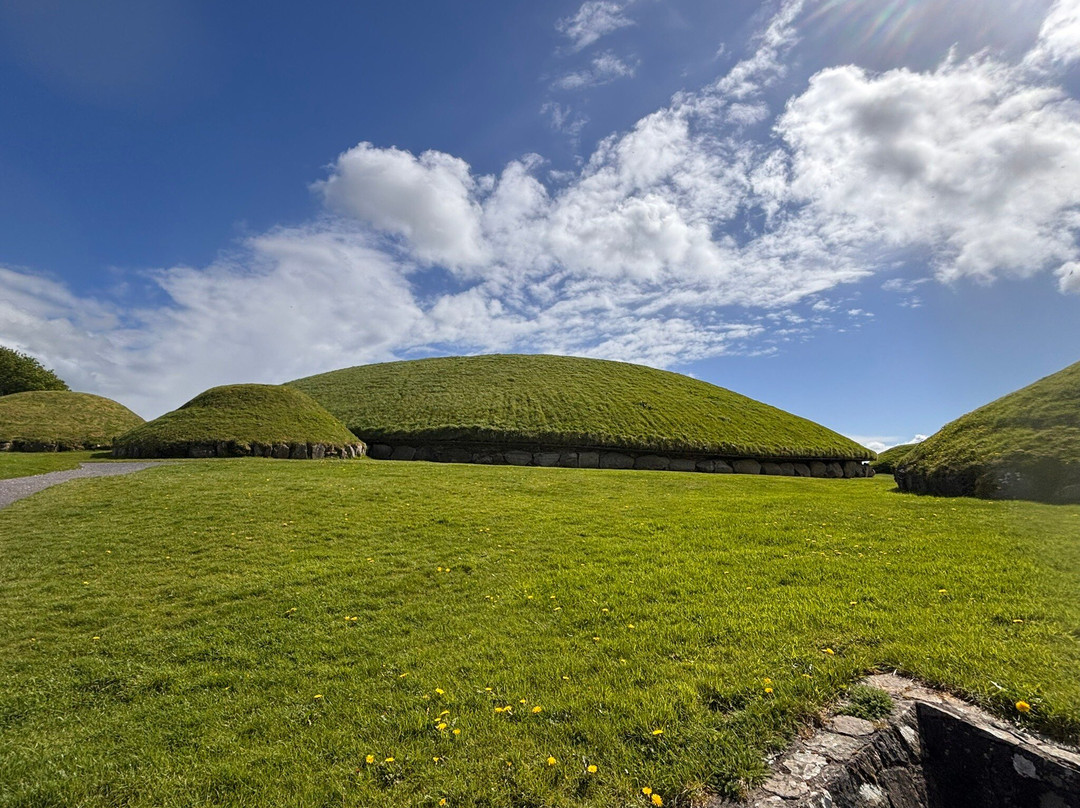 Knowth Megalithic Passage Tomb-Donore必去景点