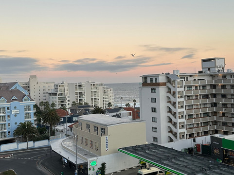 Latitude Aparthotel by Totalstay主图