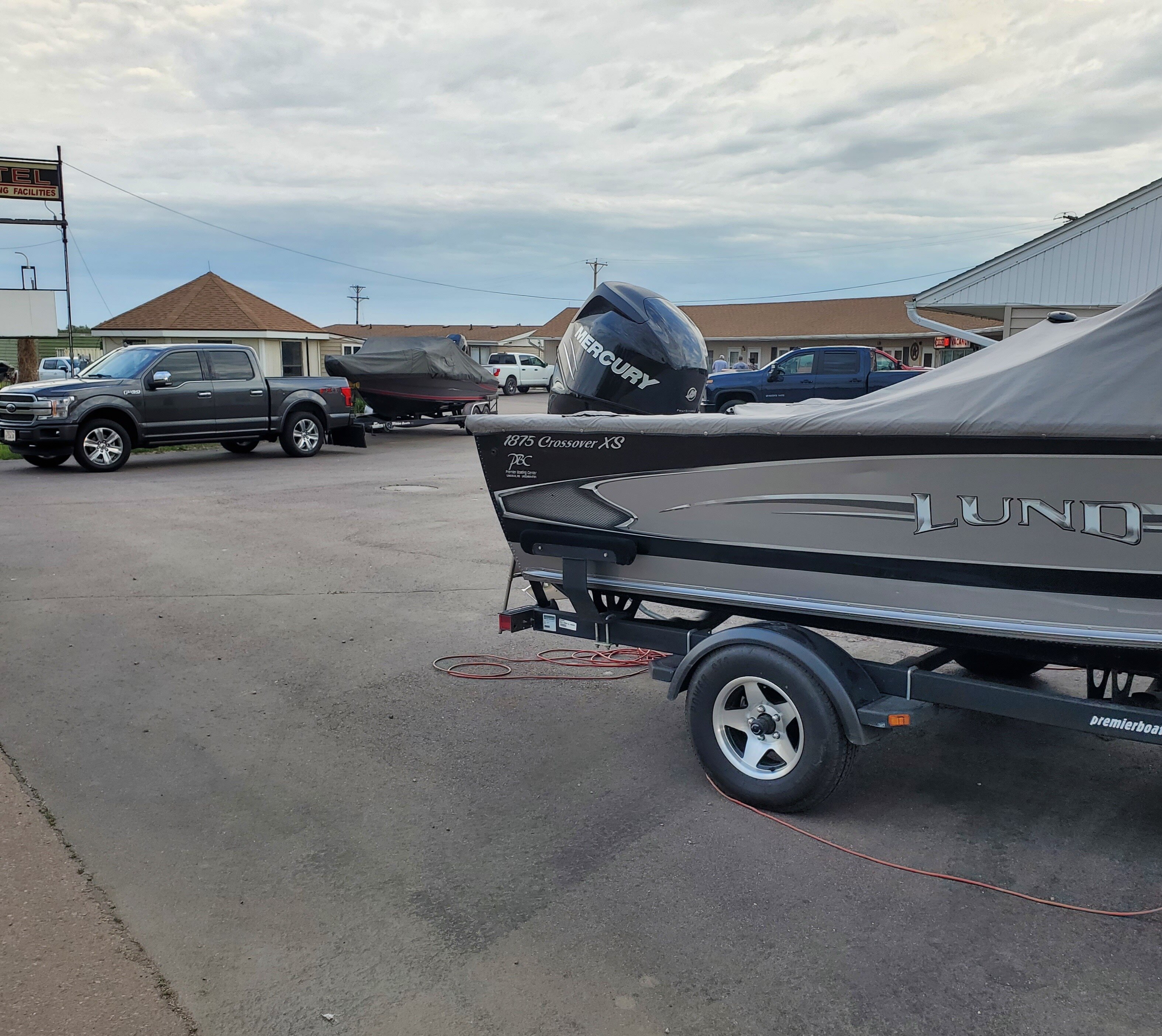 Lake Andes Inn Motel & RV Park-官方