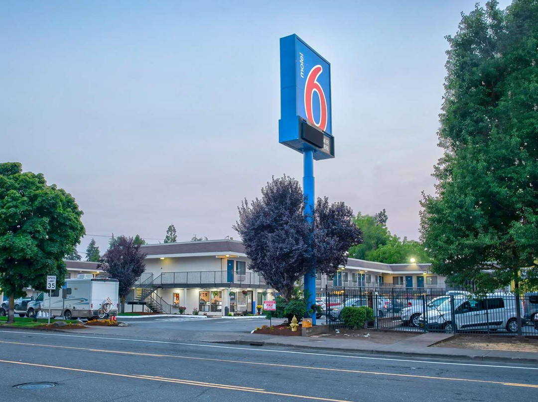 Motel 6 Salem