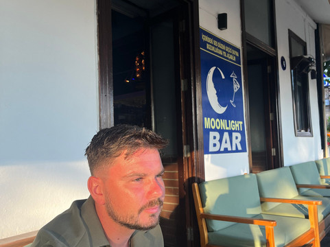 Moonlight Bar-卡尔坎必去景点