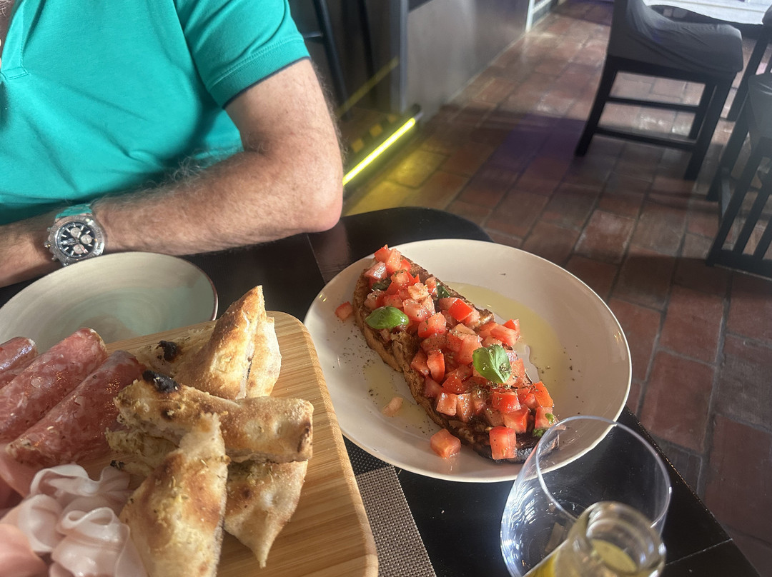 Ca La Mora - Italian Restaurant
