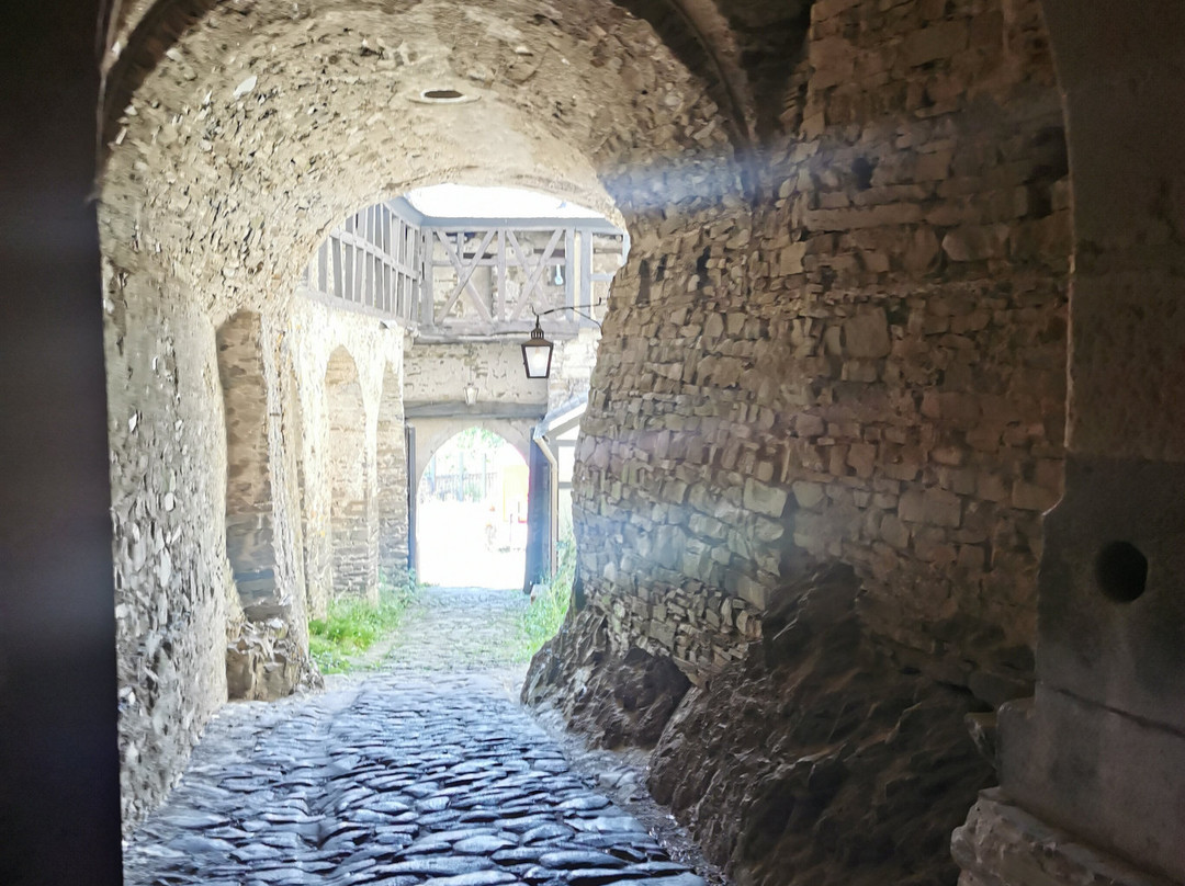 Schloss Buerresheim-Sankt Johann必去景点