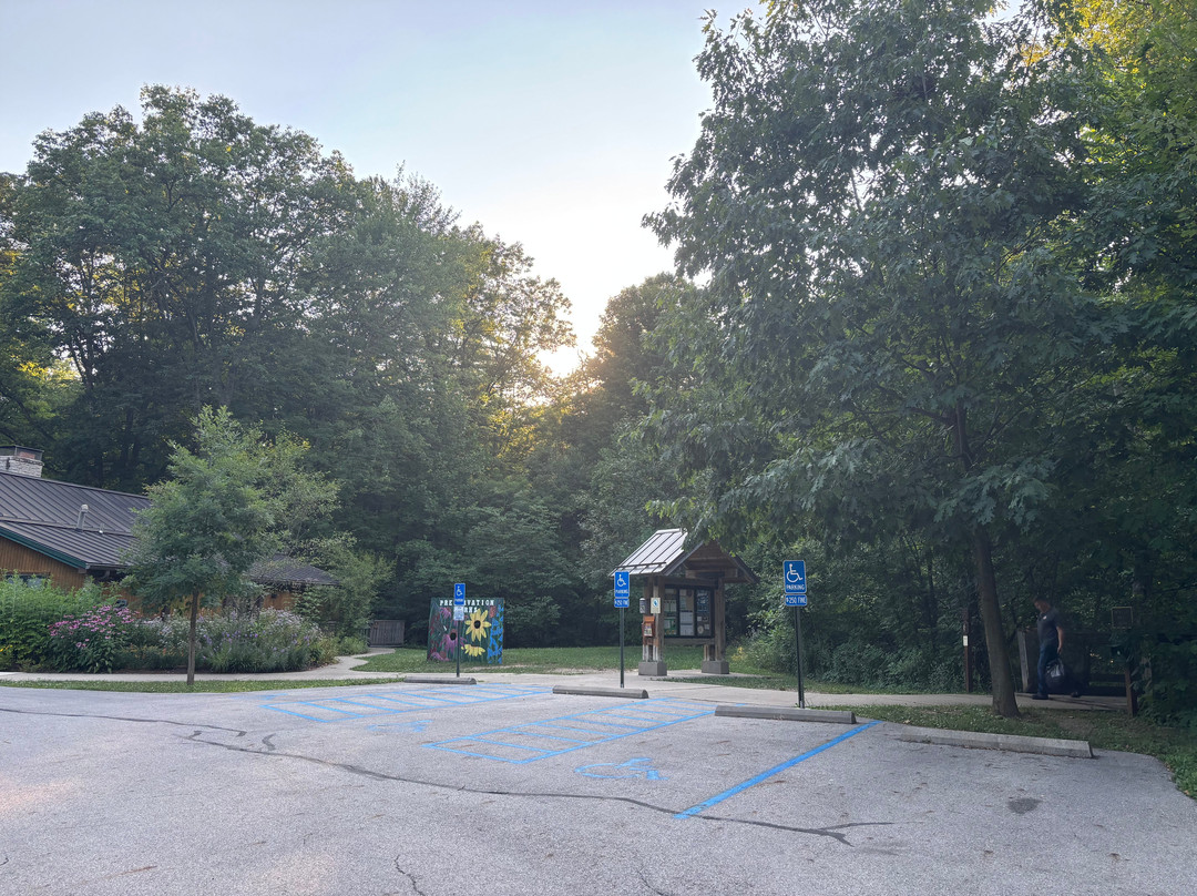 Shale Hollow Park-Lewis Center必去景点