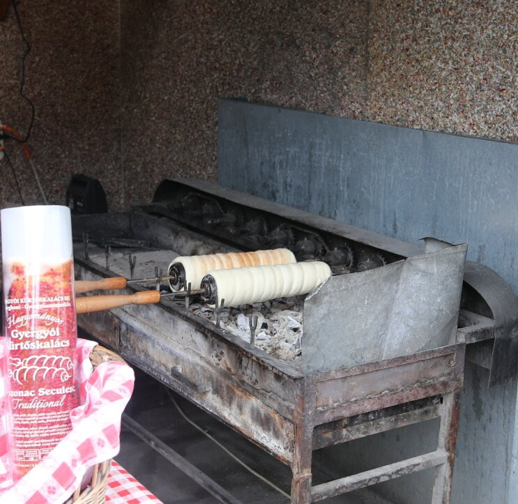 Souvenir Market-Lacu Rosu必去景点