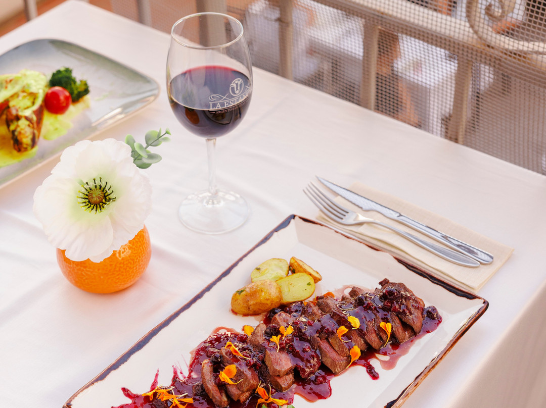 La Estancia Steak And Wine