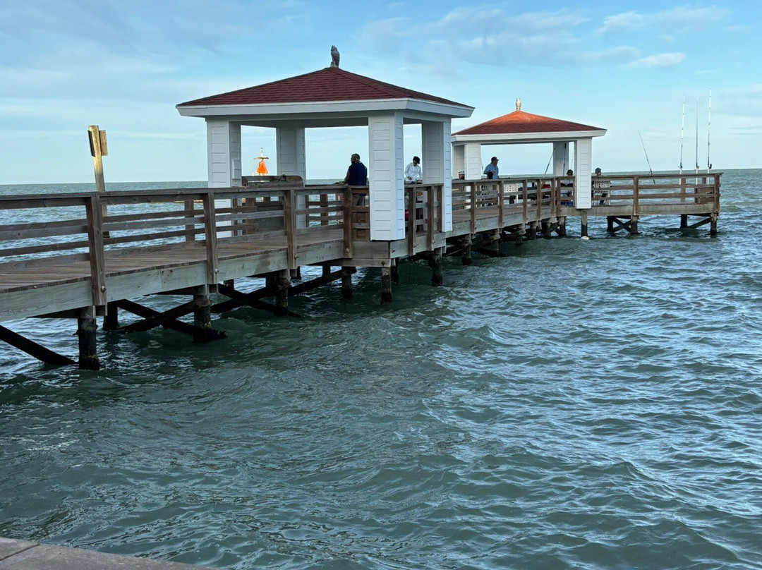 阿兰萨斯湾灯塔酒店主图