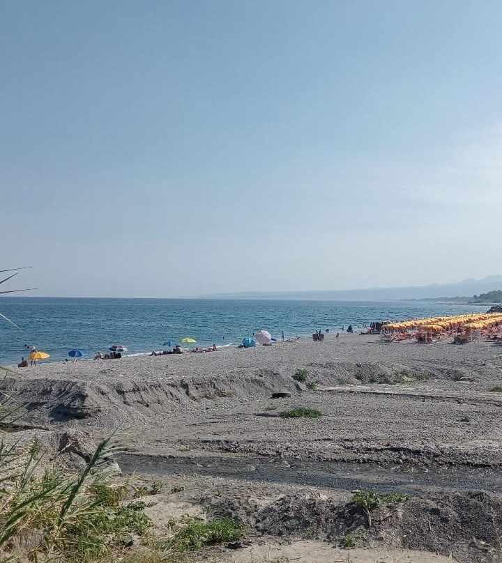 Spiaggia di Recanati-Giardini Naxos必去景点