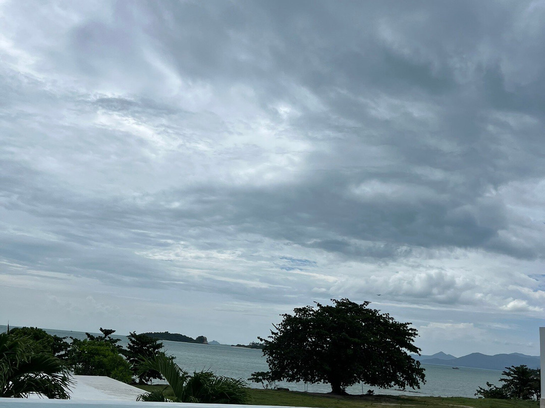 Skye Beach Hotel主图