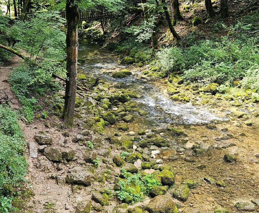Cascade des Combes-圣克洛德必去景点