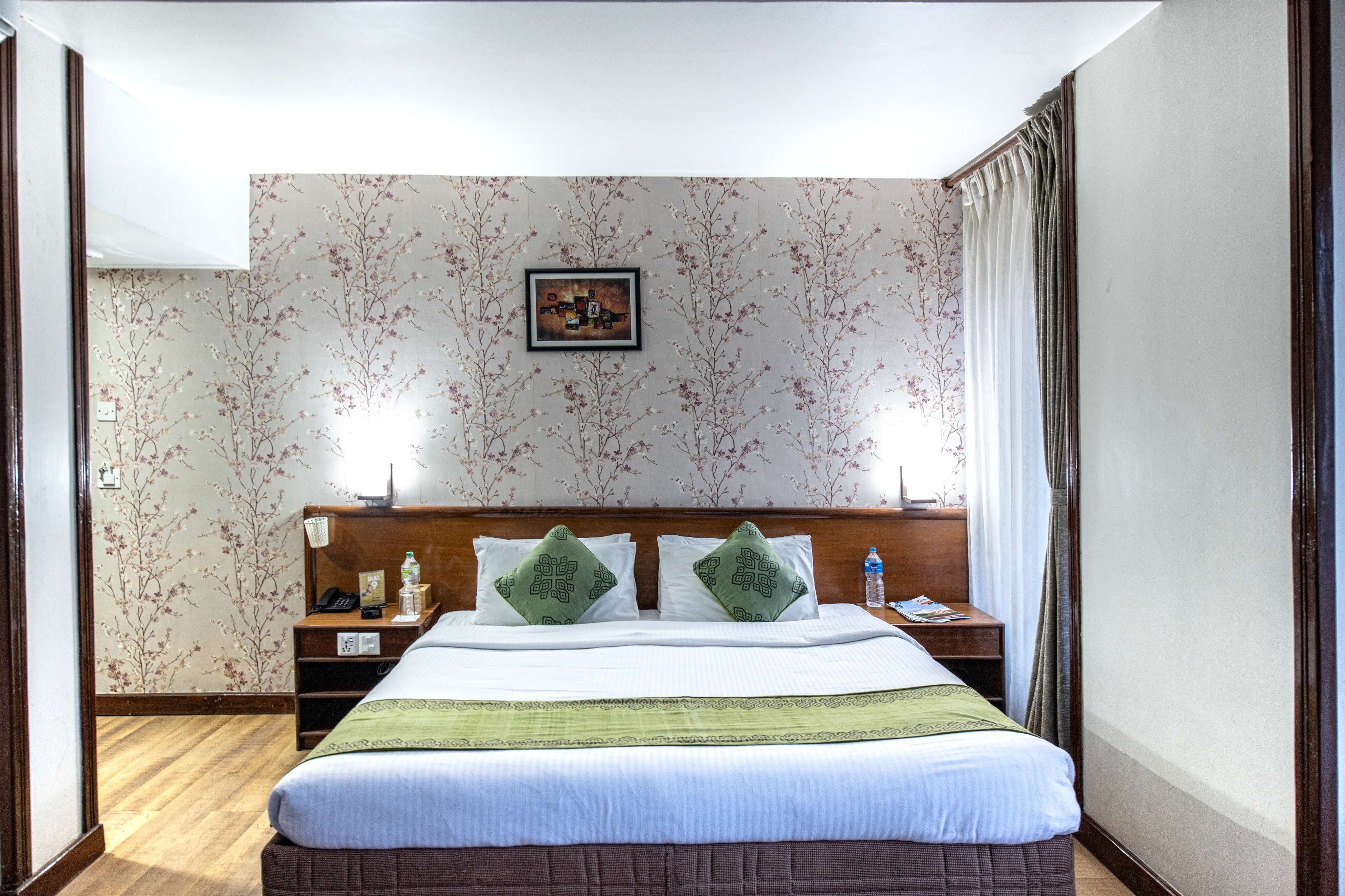 涅盘华丽国际酒店-客卧