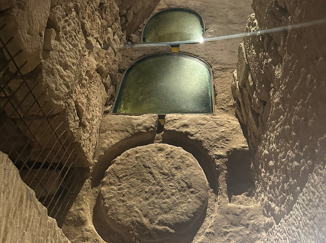 Caves du Palais Saint Firmin-戈尔德必去景点