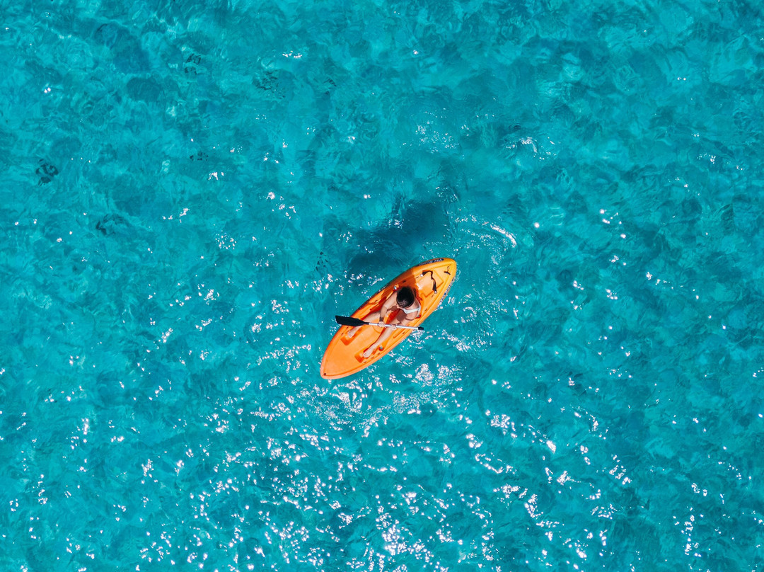 Rilèks Beach Bar & Rooftop