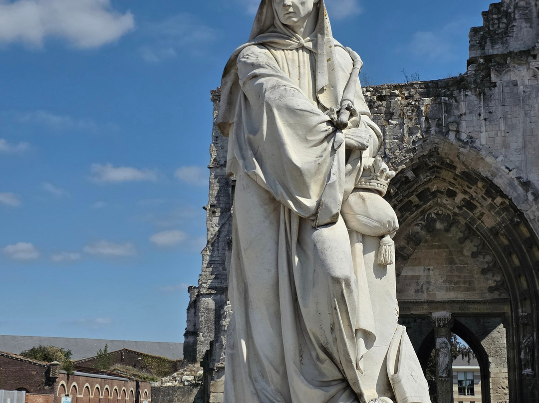 Ruines de l'Abbaye Saint-Bertin-圣奥梅尔必去景点