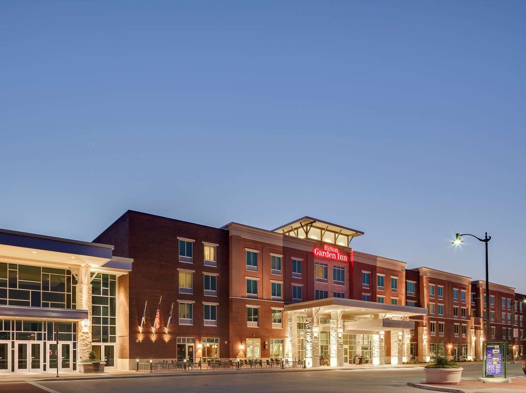 曼哈顿酒店住宿-曼哈顿希尔顿花园酒店