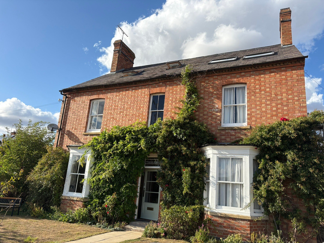 Winton House主图
