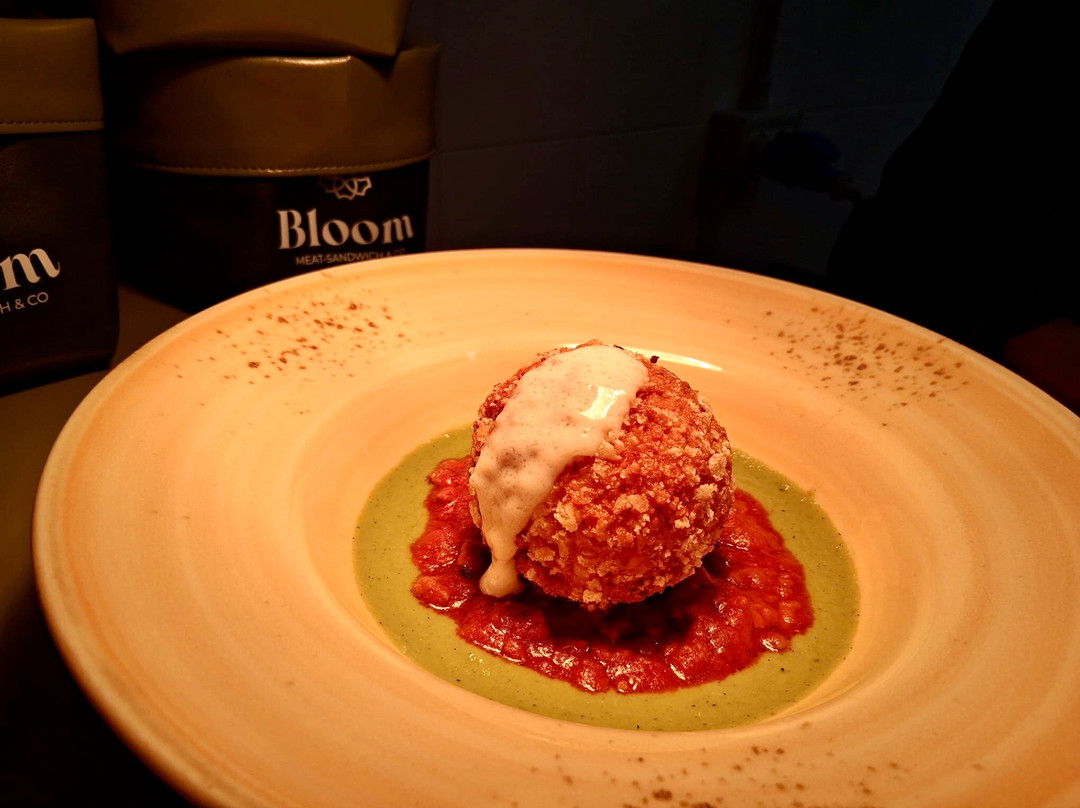 Bloom Meat, Sandwich &co