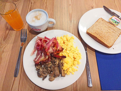 马德里阿尔卡拉旅行者之家酒店主图