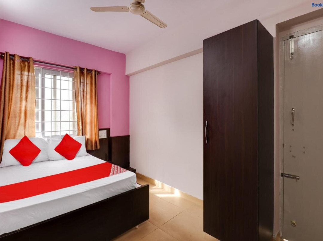 Hotel O Gayathri Lodging & Boarding