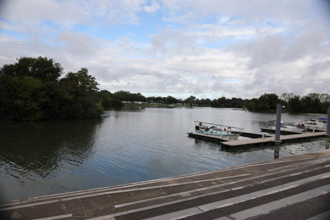 Quai À Gradins De Seurre-Seurre必去景点