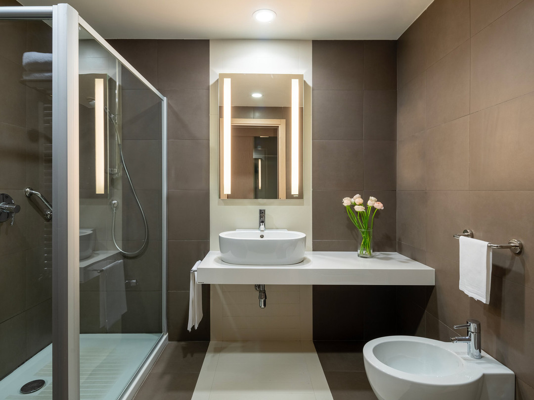 博洛尼亚圣拉扎罗乌娜威酒店主图