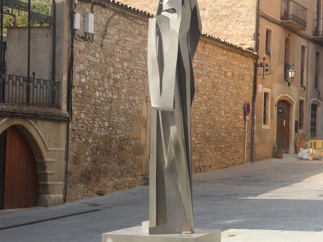 Monument a l'abat Oliba a Vic-维克必去景点