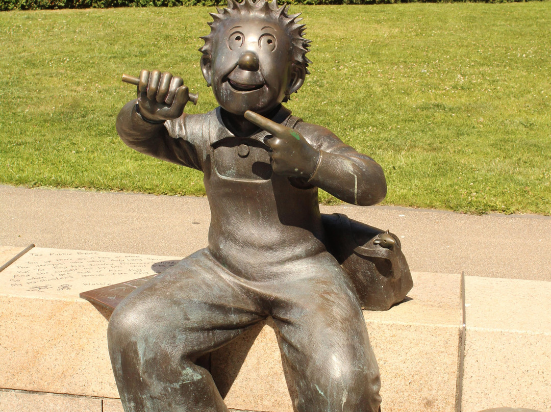 OOR Wullie Bronze Statue-敦提必去景点