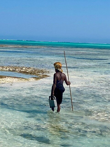 Tahina Aventuriers Madagascar-安塔那那利佛必去景点