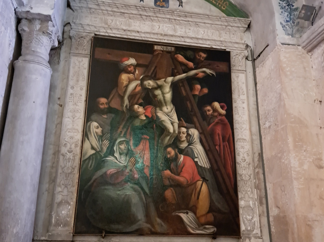Eglise Notre-Dame Et Saint-Veran-泉水小镇必去景点