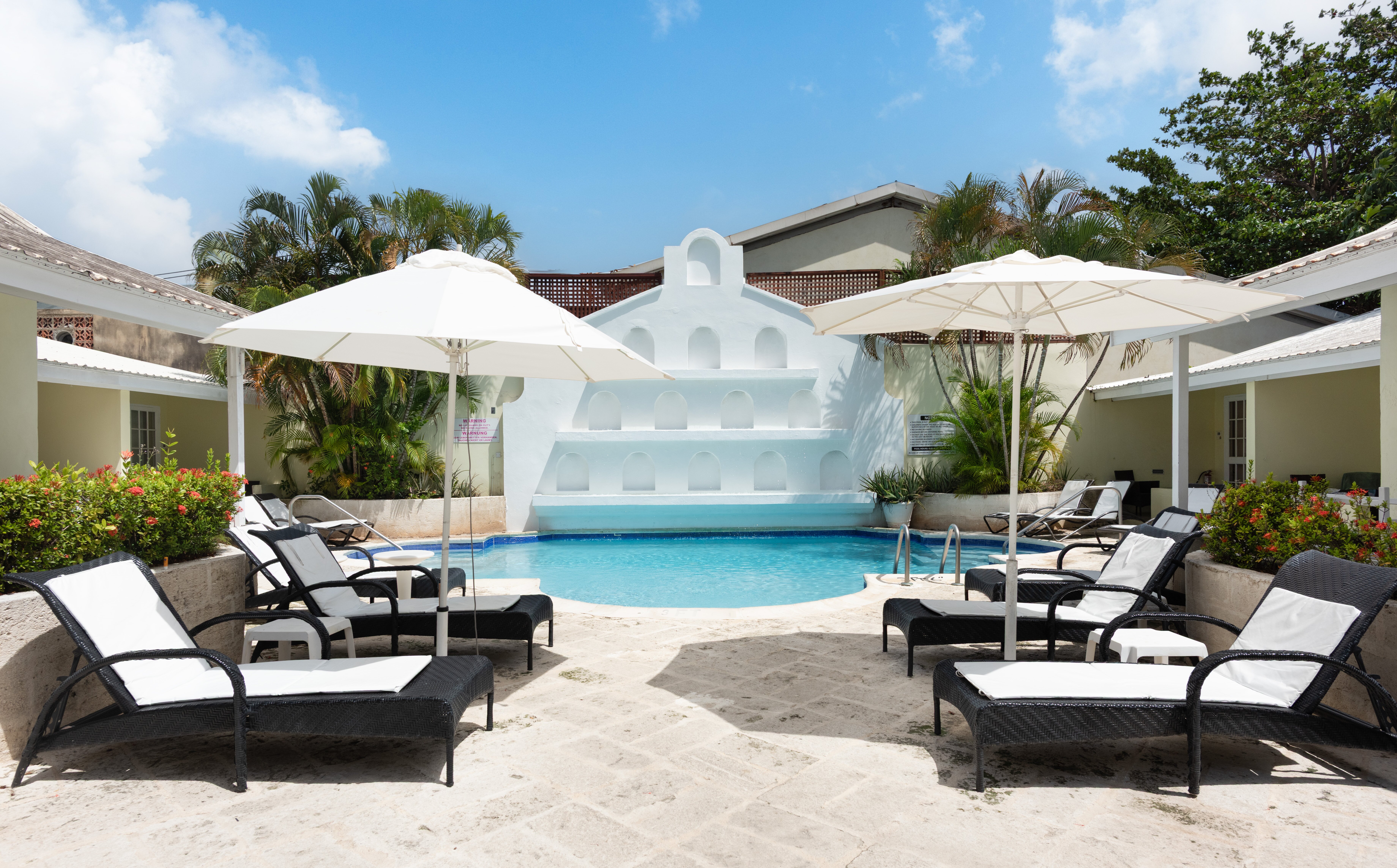 Island Inn Hotel-泳池