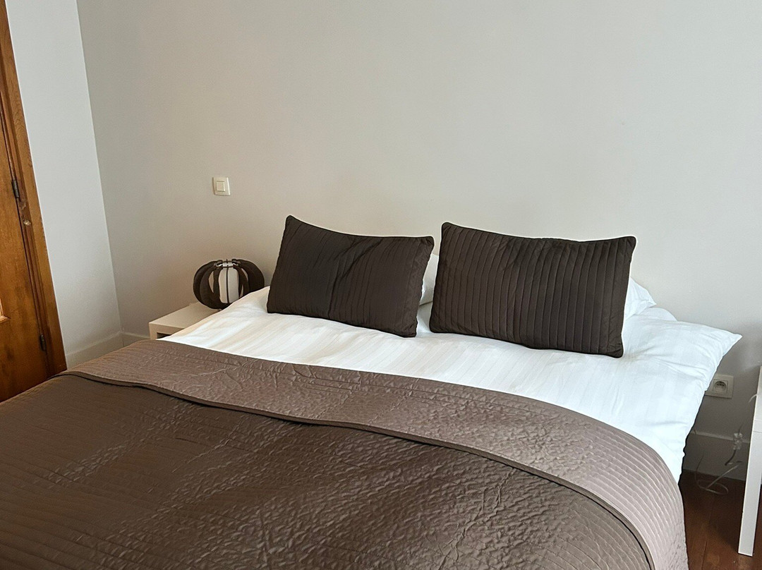 B&B Charles Cabour主图