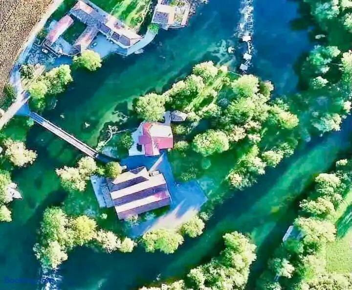 Ile De Malvy