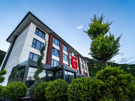 Demederon Hotel