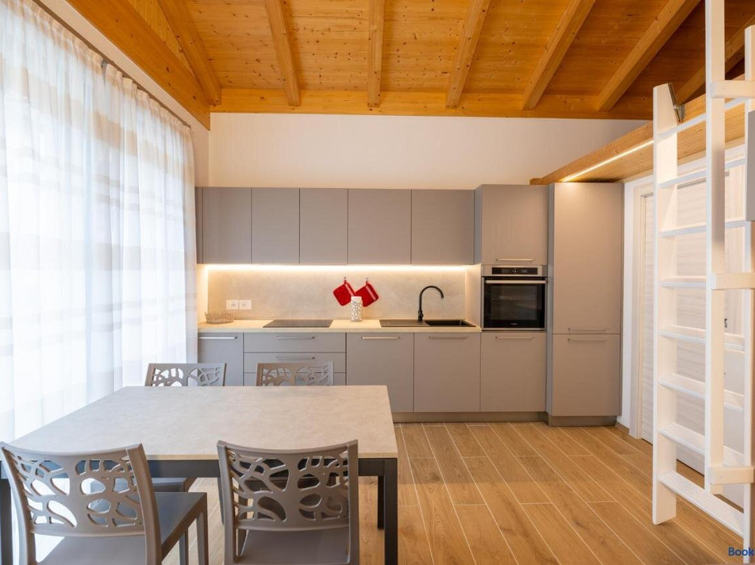 Apartments And Holidays Cav Chiara Tione Di Trento