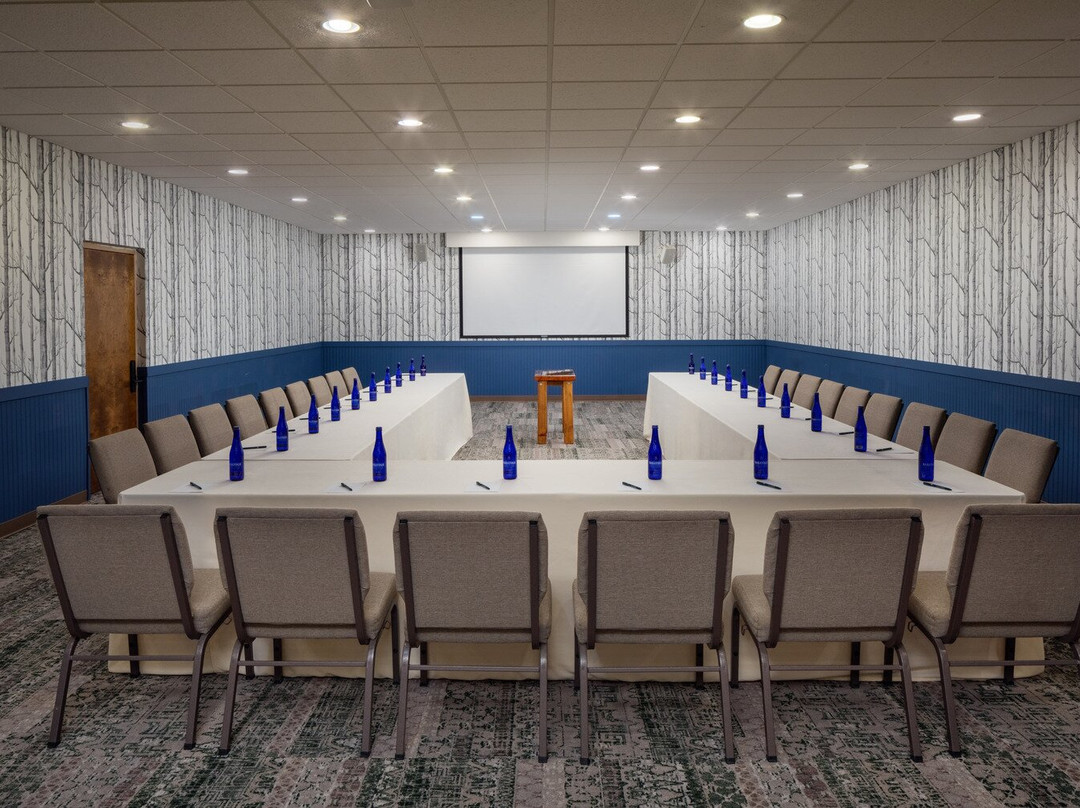 The Lodge At Schroon Lake主图