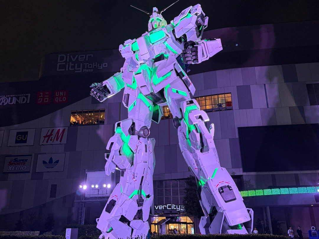 Unicorn Gundam Statue-江东区必去景点