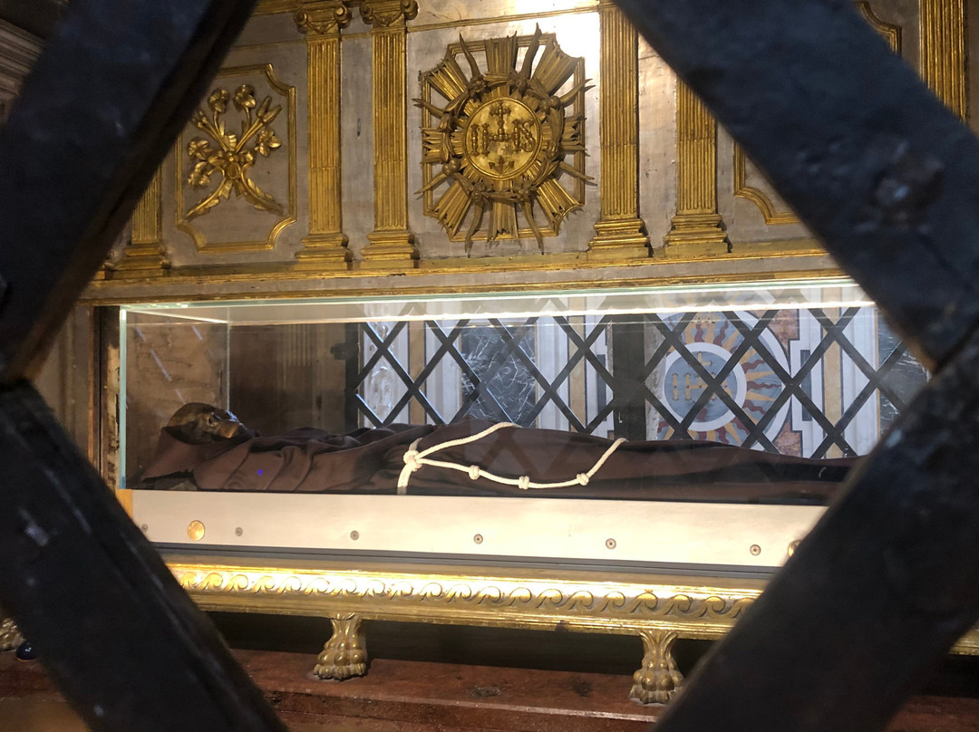 Basilica di San Bernardino-拉奎拉必去景点