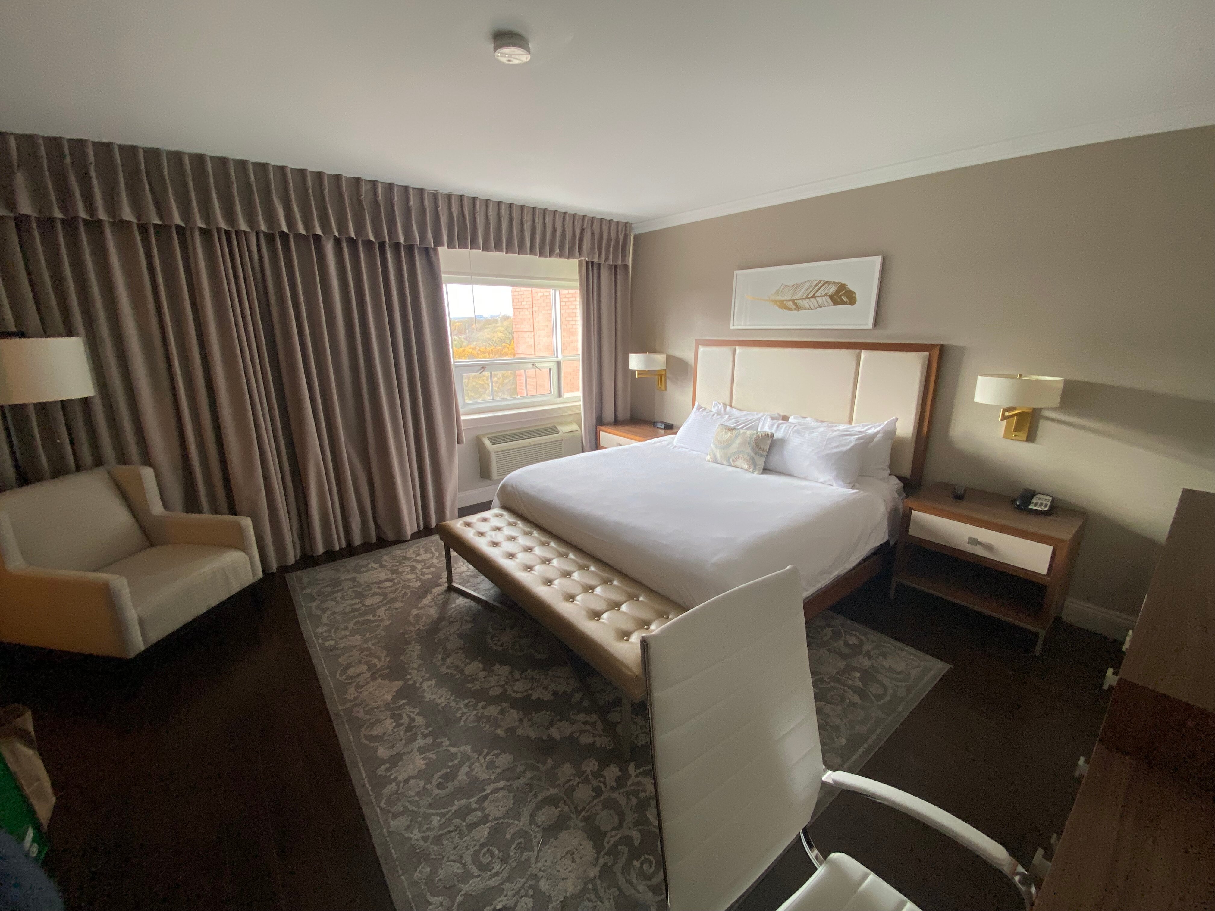 尼尔森勋爵酒店及套房-官方