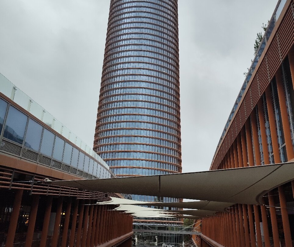 Centro Comercial Torre Sevilla-塞维利亚必去景点