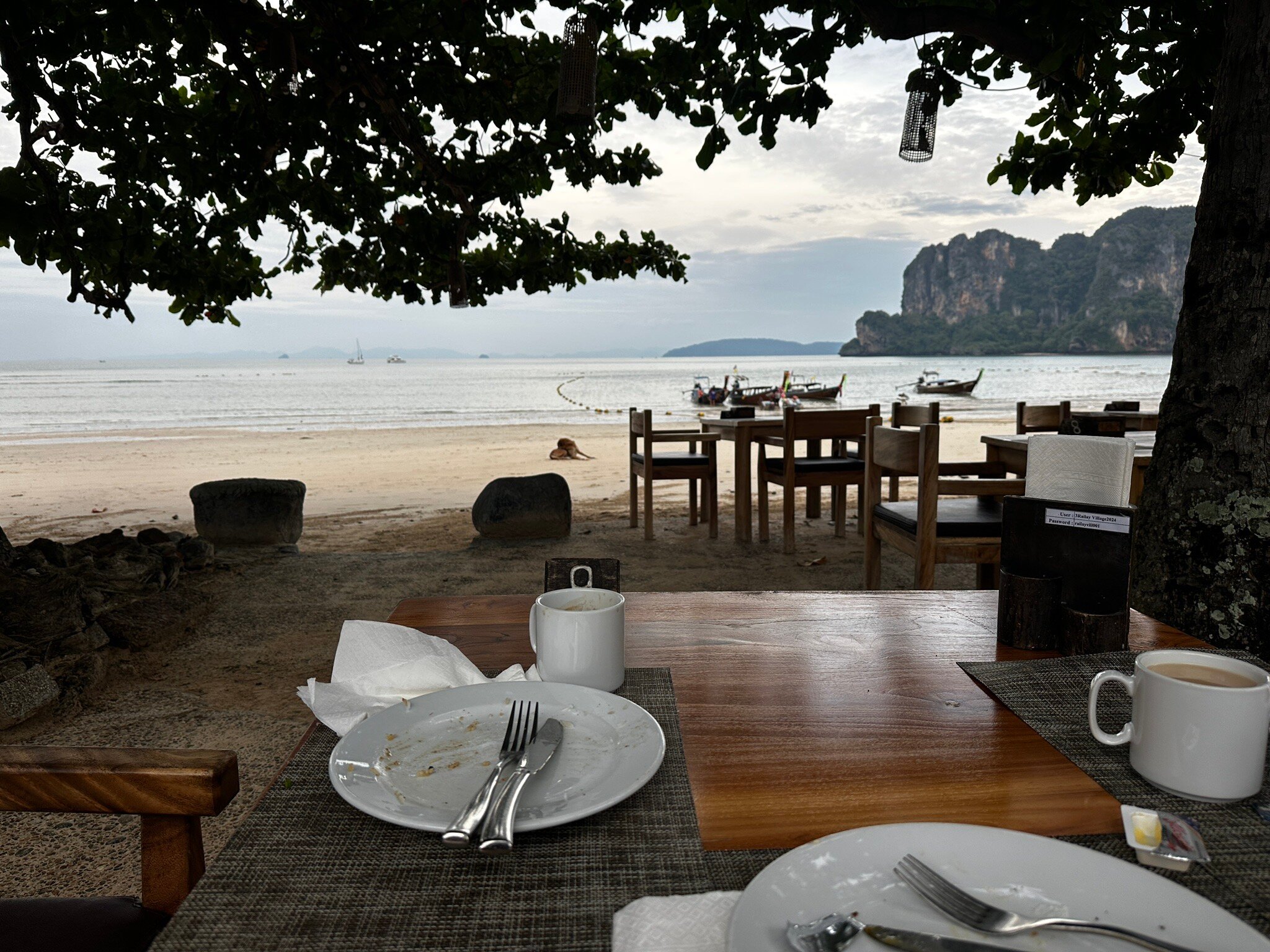 莱利乡村度假村-官方