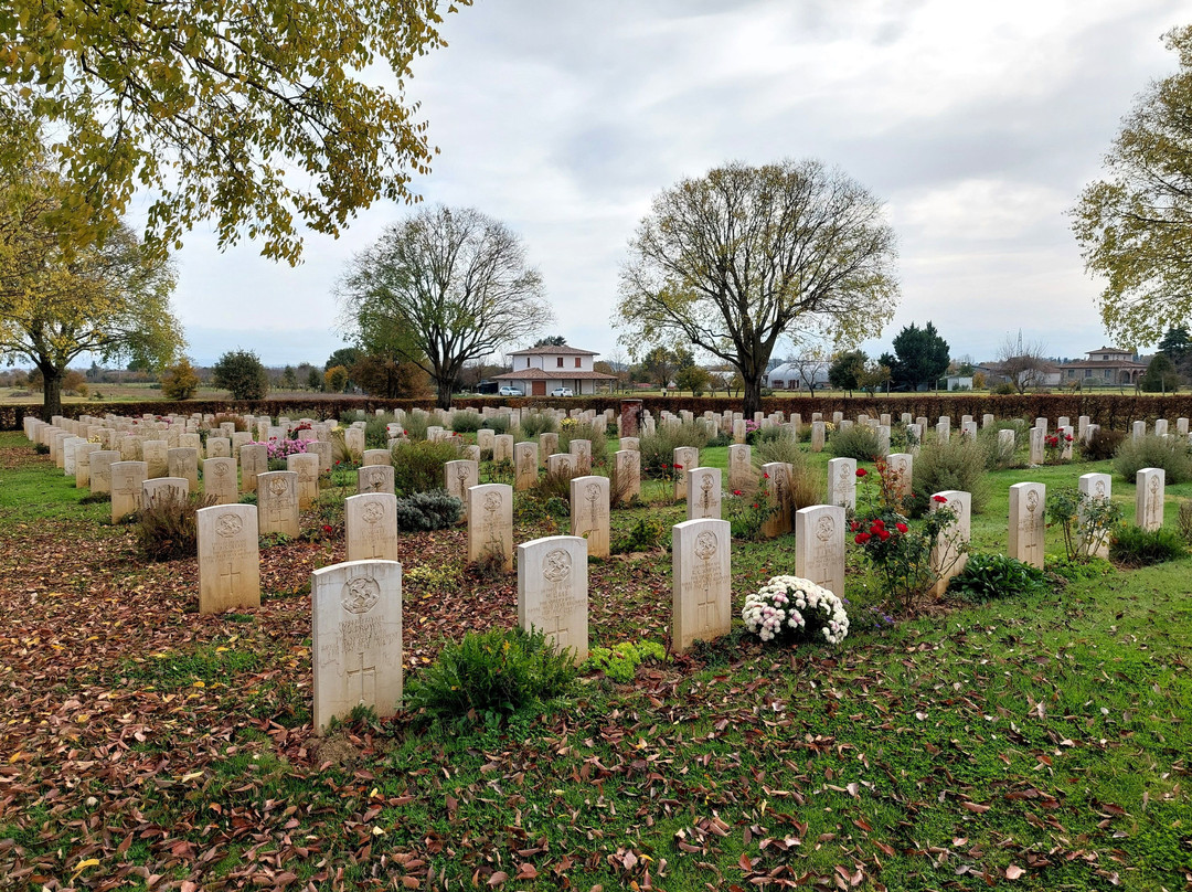 Foiano Della Chiana War Cemetery-Foiano della Chiana必去景点
