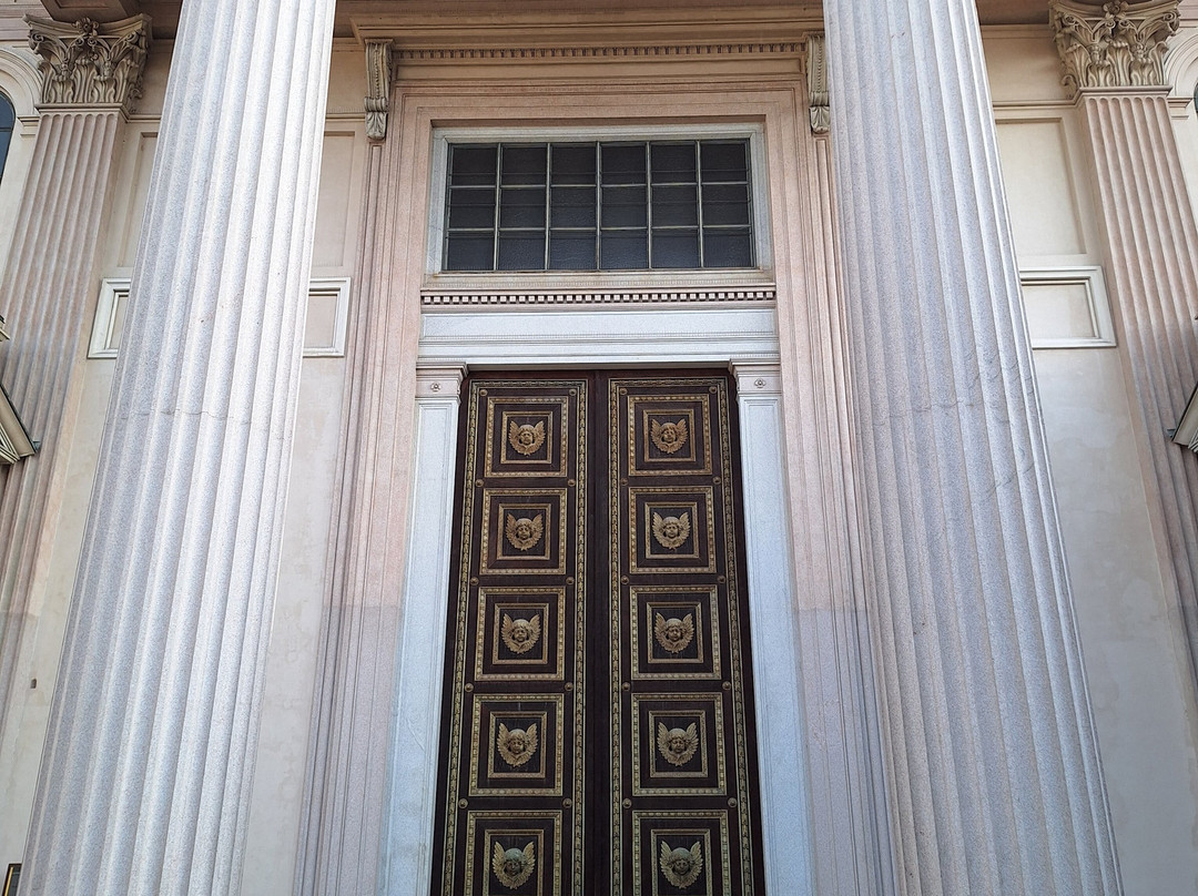 Cattedrale di Santa Maria Assunta-诺瓦拉必去景点