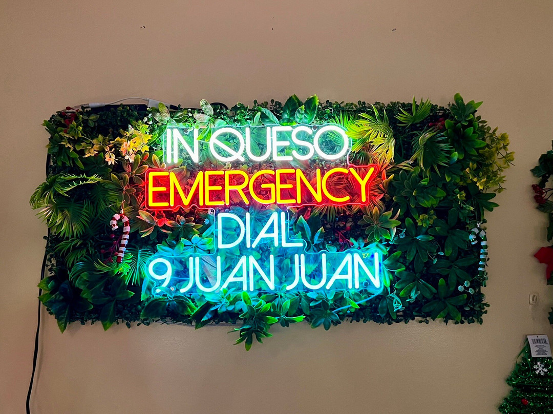 Los Hermanos Cantina