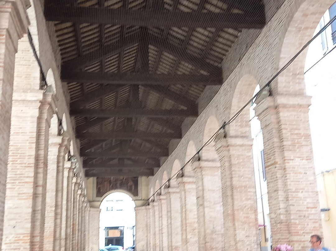 加富尔广场-里米尼必去景点