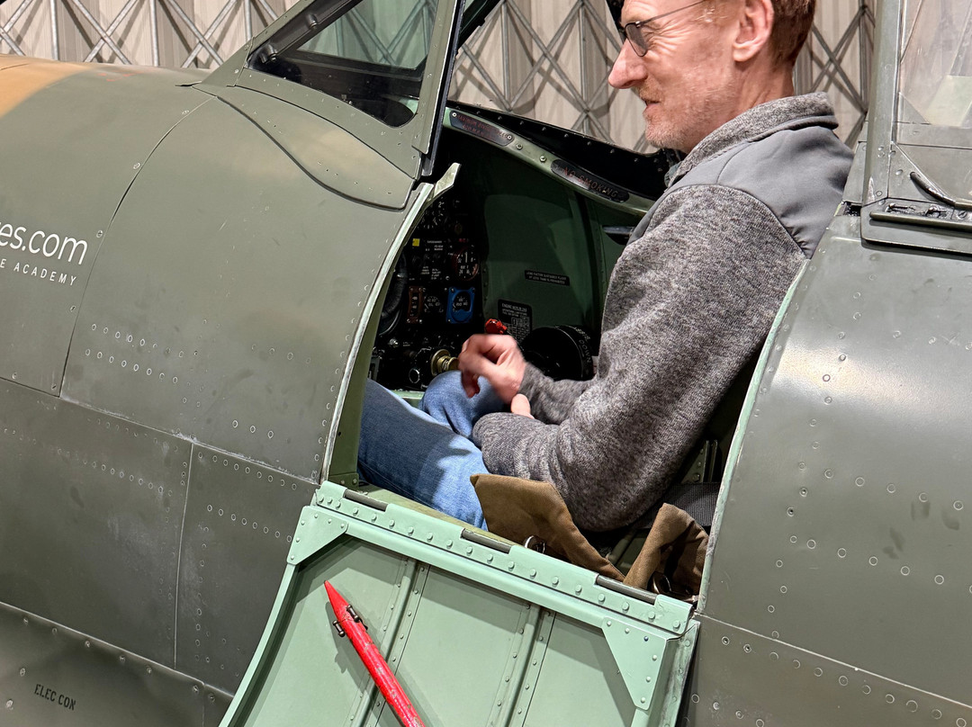 Spitfires.com "The Spitfire Academy"-奇切斯特必去景点