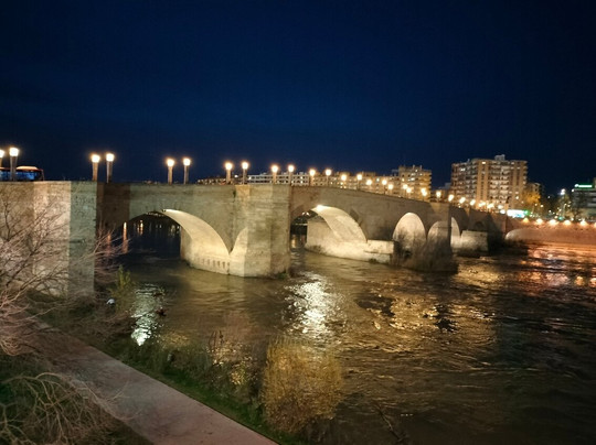 Puente de Piedra-萨拉戈萨省必去景点