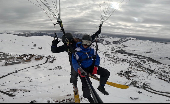 Paragliding in Georgia, Gudauri with SkyAtlantida-古道里必去景点