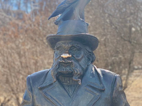 Monument to Writer Pisakhov-阿尔汉格尔斯克必去景点