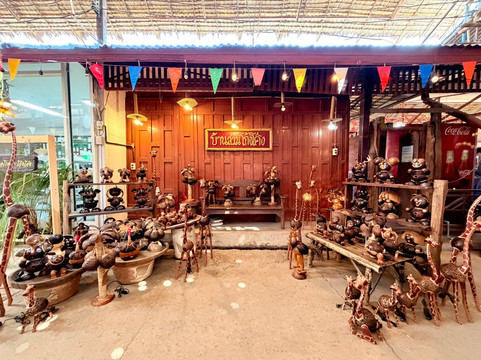 Gong Khong Market-挽巴茵必去景点